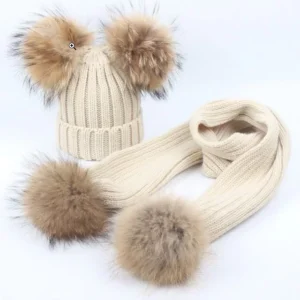 ZESTAW CZAPKA I SZALIK Z POMPONAMI/ 7 KOLORÓW