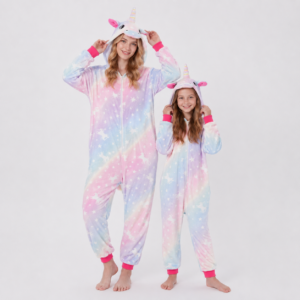 PIŻAMA JEDNOROŻEC ŚWIECĄCY W CIEMNOŚCI FIOLET ONESIE